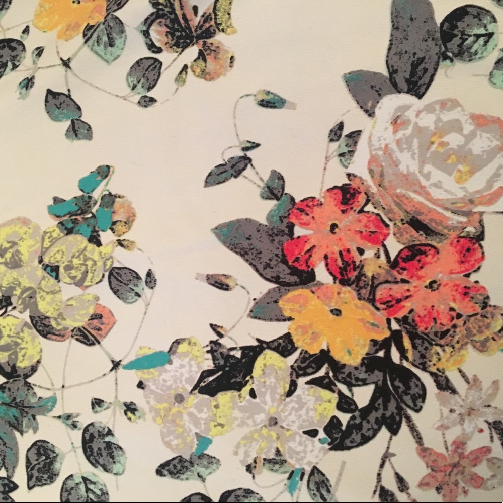 Candies Floral Printed Strappy Blouse - Picture 7 of 8